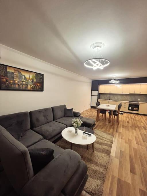 Art'S Apartment Tirana Exterior foto